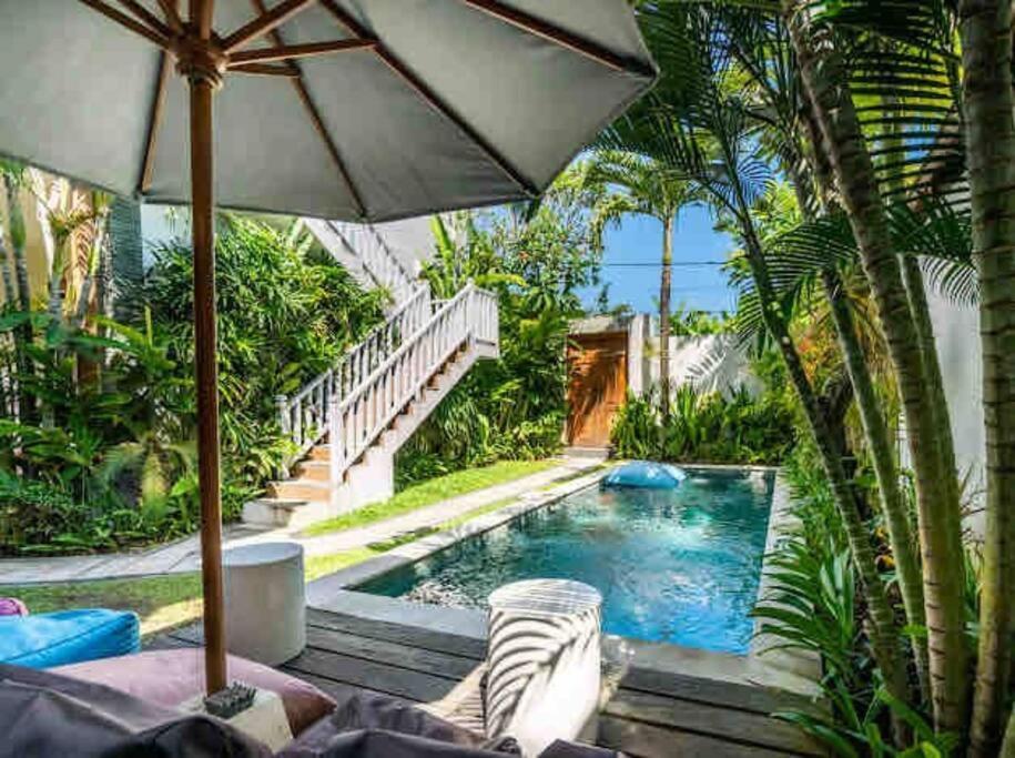 Kubu Guest House Seminyak  Bagian luar foto